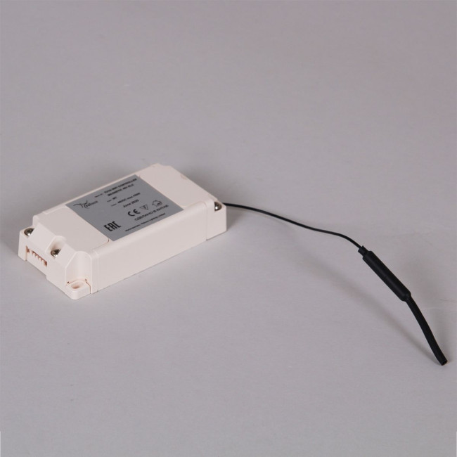 Умный блок питания для магнитных систем (CCT+SMART) Reluce TUYA WIFI CONTROLLER MAGNETIC 48V RLC WT Умный блок питания для магнитных систем (CCT+SMART) Reluce TUYA WIFI CONTROLLER MAGNETIC 48V RLC WT