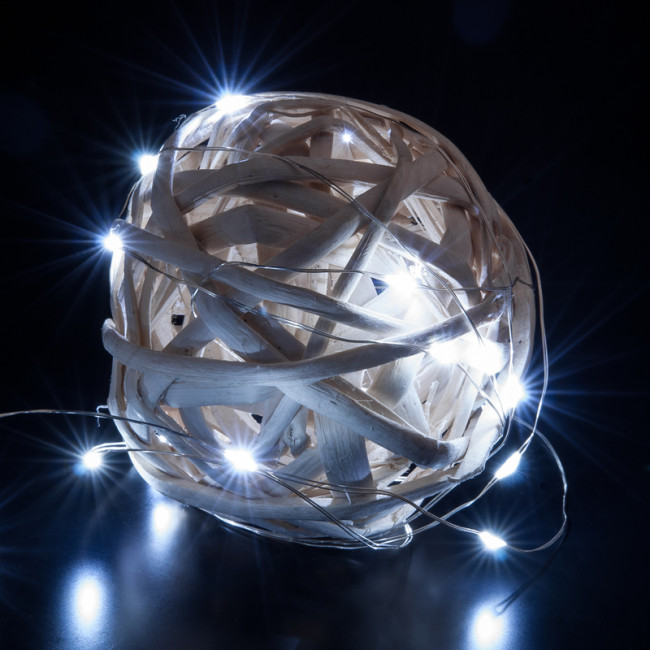 Гирлянда нить Eurosvet 400-006 белый 3м IP20 Гирлянда нить Eurosvet 400-006 белый 3м IP20