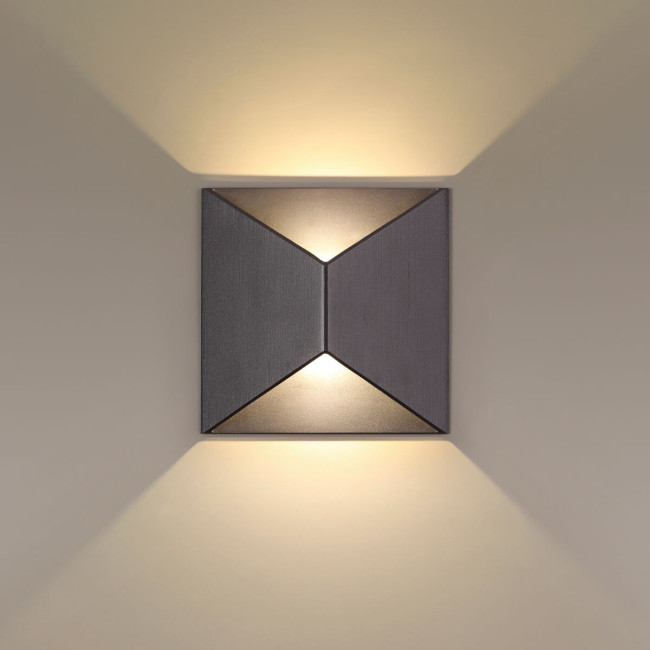 Уличный настенный светодиодный светильник Odeon Light Tibro 3907/10WL