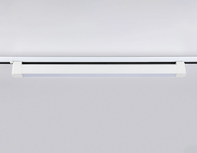 Трековый однофазный светильник Ambrella Light Track system GL6742