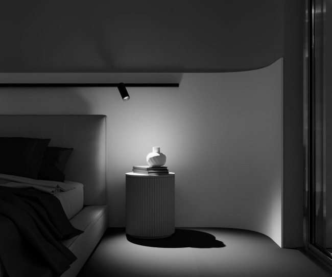 Трековый магнитный светильник Maytoni Focus Led TR032-2-20W2.7K-M-B Трековый магнитный светильник Maytoni Focus Led TR032-2-20W2.7K-M-B