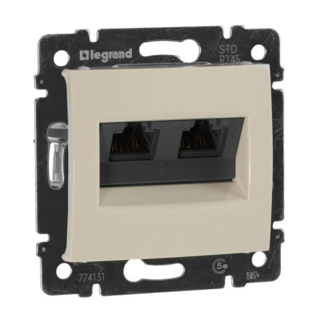 Розетка компьютерная 2хRJ45 Legrand Valena 5e кат UTP с захватами слоновая кость 774131 Розетка компьютерная 2хRJ45 Legrand Valena 5e кат UTP с захватами слоновая кость 774131