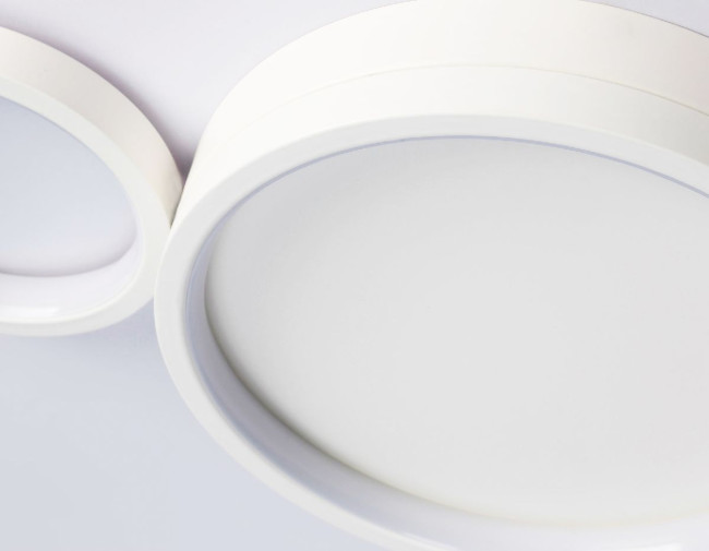 Потолочная люстра Ambrella Light Comfort LineTech FL4812 Потолочная люстра Ambrella Light Comfort LineTech FL4812