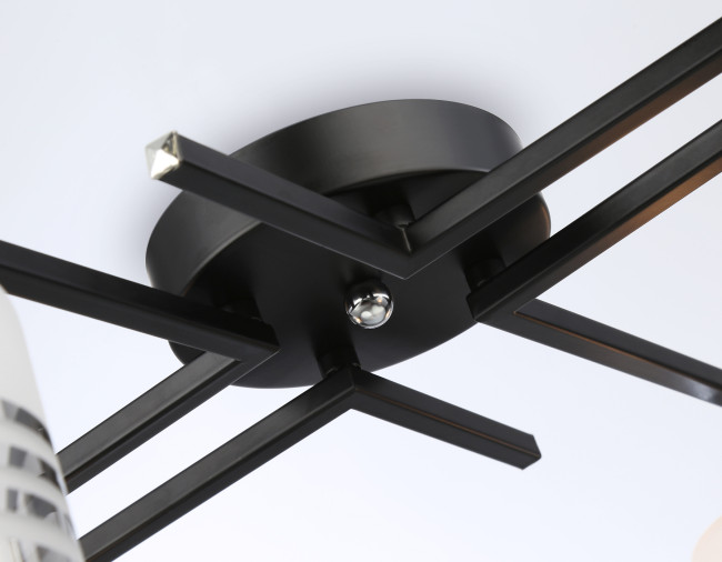 Потолочная люстра Ambrella Light Modern TR303212