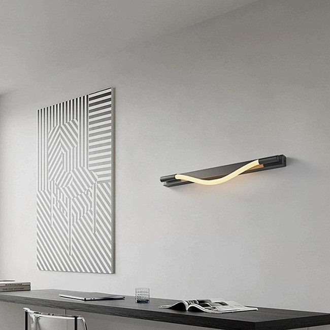 Настенный светильник Lightera Tura LE103W-60B Настенный светильник Lightera Tura LE103W-60B