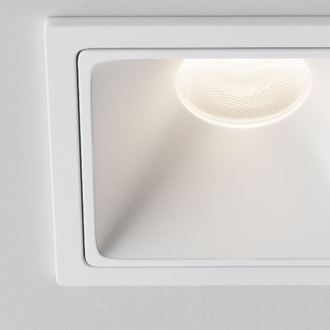 Встраиваемый светильник Maytoni Alfa LED DL043-01-10W4K-SQ-W-1 Встраиваемый светильник Maytoni Alfa LED DL043-01-10W4K-SQ-W-1