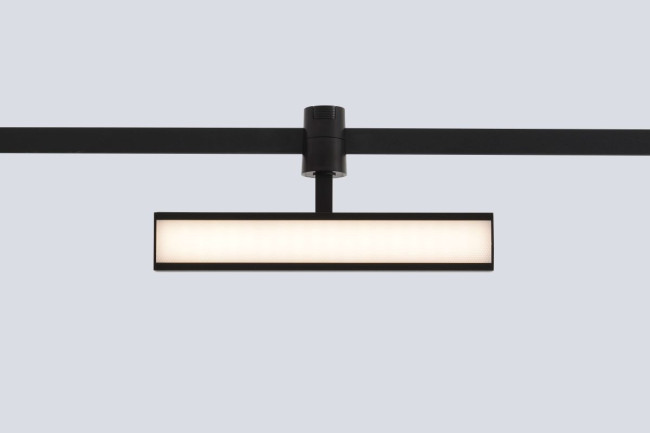 Трековый светильник для гибкой магнитной системы Crystal Lux Trace 48V CLT 0.37 001 10W BL SMART