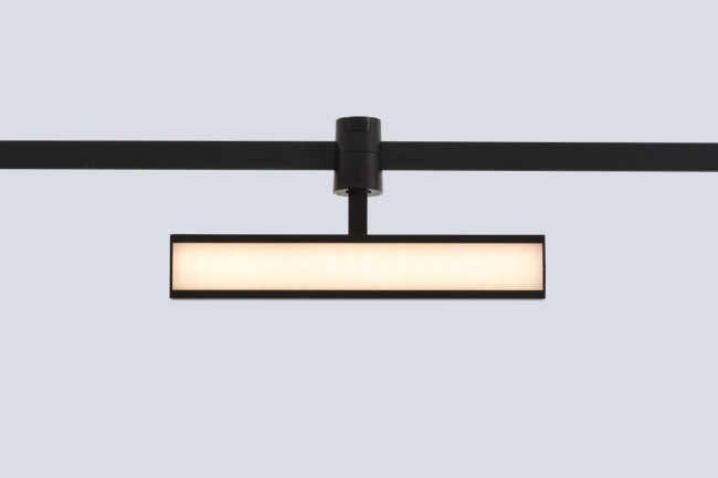 Трековый светильник для гибкой магнитной системы Crystal Lux Trace 48V CLT 0.37 001 10W BL SMART
