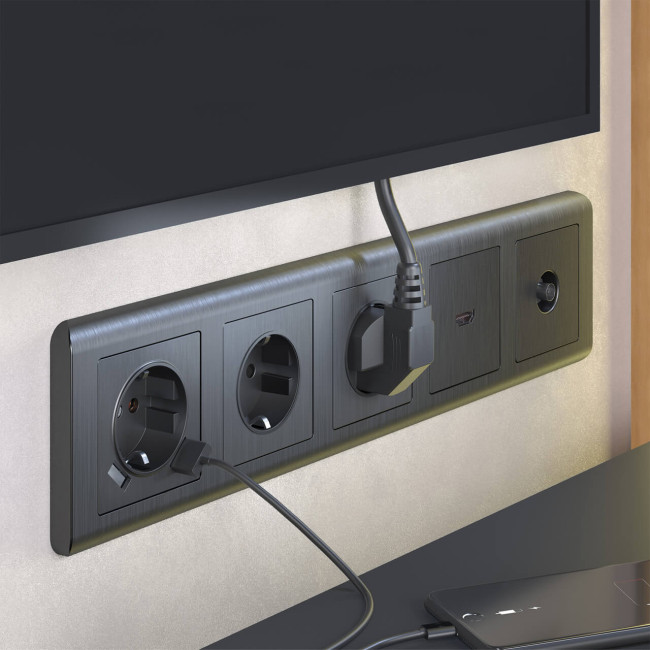 Розетка с заземлением и шторками Werkel графит рифленый W1171104 4690389158636 Розетка с заземлением и шторками Werkel графит рифленый W1171104 4690389158636