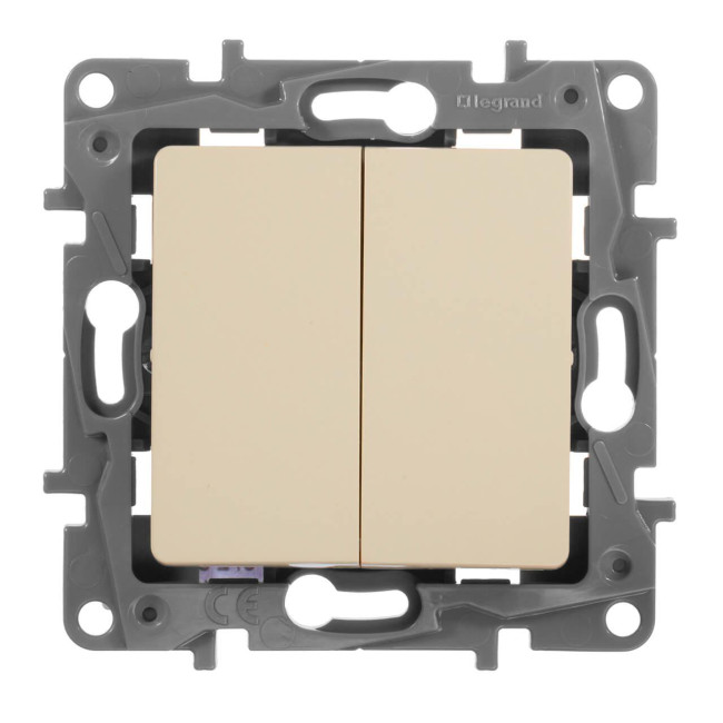 Переключатель двухклавишный Legrand Etika 10A 250V белый 672212 Переключатель двухклавишный Legrand Etika 10A 250V белый 672212