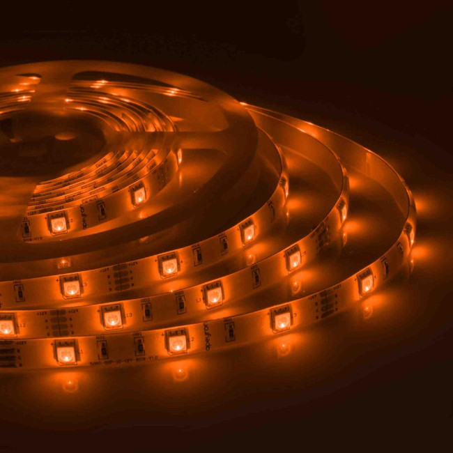 Светодиодная влагозащищенная лента Apeyron 12В 5050 7,2Вт/м RGB 5м IP65 00-41 Светодиодная влагозащищенная лента Apeyron 12В 5050 7,2Вт/м RGB 5м IP65 00-41