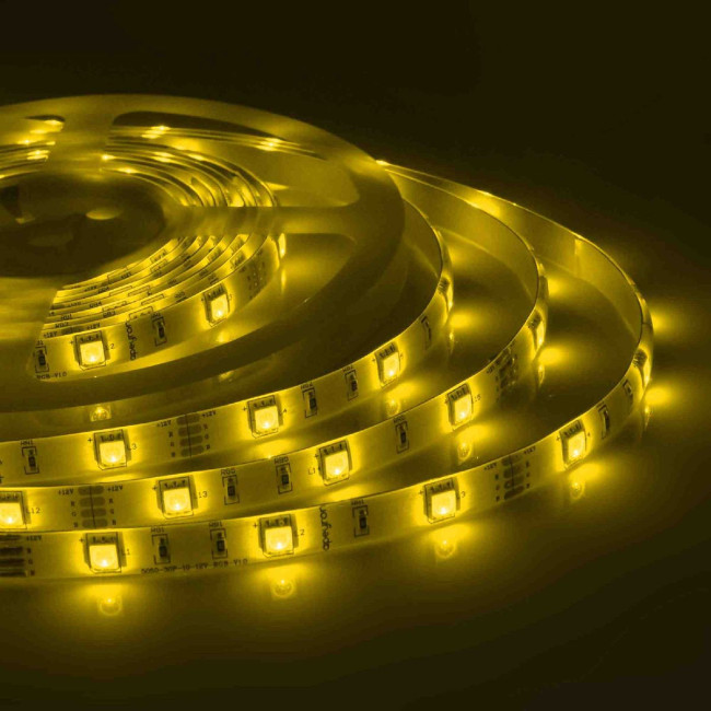 Светодиодная влагозащищенная лента Apeyron 12В 5050 7,2Вт/м RGB 5м IP65 00-41 Светодиодная влагозащищенная лента Apeyron 12В 5050 7,2Вт/м RGB 5м IP65 00-41