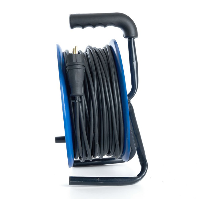 Удлинитель на металлической катушке 4-местный Stekker PRF02-31-30 30м 39786 Удлинитель на металлической катушке 4-местный Stekker PRF02-31-30 30м 39786