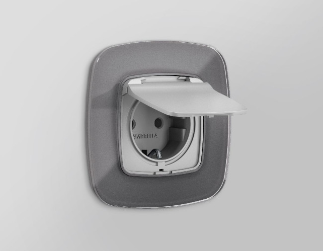 Лицевая панель для розетки с/з со шторками и крышкой Ambrella Volt Omega OP4080 Лицевая панель для розетки с/з со шторками и крышкой Ambrella Volt Omega OP4080