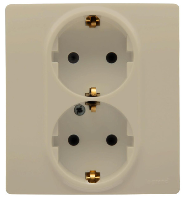 Розетка 2X2К+З Legrand Etika 16A 250V с/з со шторками безвинтовой зажим немецкий стандарт слоновая кость 672333 Розетка 2X2К+З Legrand Etika 16A 250V с/з со шторками безвинтовой зажим немецкий стандарт слоновая кость 672333
