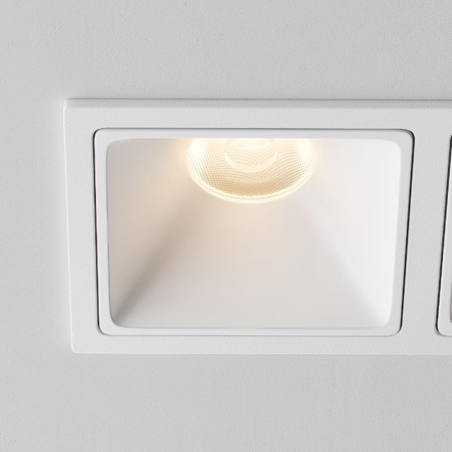 Встраиваемый светильник Maytoni Alfa Led Downlight DL043-02-10W3K-SQ-W-1 Встраиваемый светильник Maytoni Alfa Led Downlight DL043-02-10W3K-SQ-W-1
