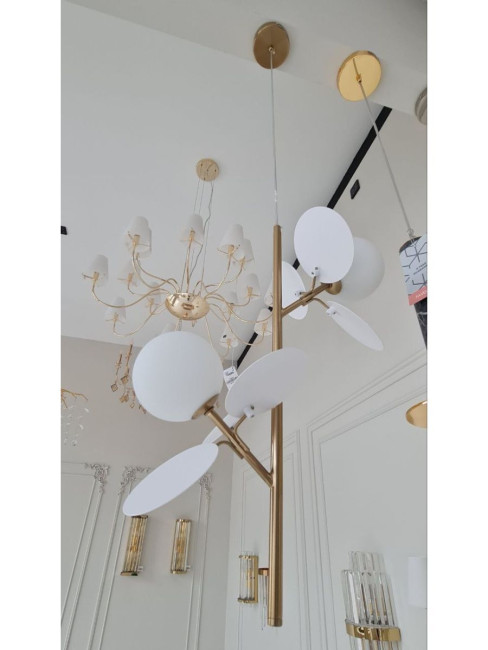 Подвесная люстра Zortes Floret ZRS.01201.02 Подвесная люстра Zortes Floret ZRS.01201.02