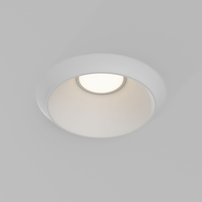 Встраиваемый светильник Maytoni Gyps Modern DL124-GU10-01-TRS-W Встраиваемый светильник Maytoni Gyps Modern DL124-GU10-01-TRS-W