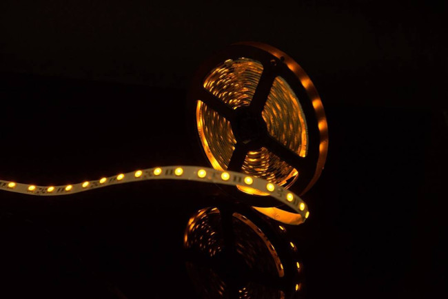 Светодиодная лента SWG SWG560-12-14.4-Y-M 009262