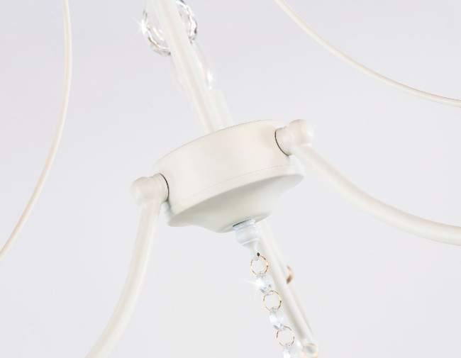 Подвесная люстра Ambrella Light Classic TR4915