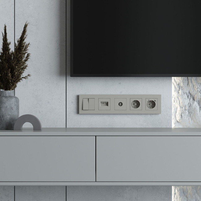 Рамка на 5 постов Werkel Slab (дымчатый софт) W0052917 4690389218477 a071630 Рамка на 5 постов Werkel Slab (дымчатый софт) W0052917 4690389218477 a071630