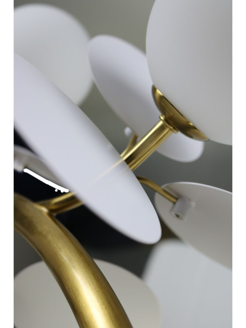 Подвесная люстра Zortes Floret ZRS.01201.18 Подвесная люстра Zortes Floret ZRS.01201.18