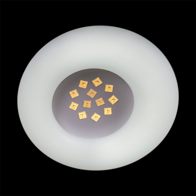 Потолочная люстра Reluce 09049-0.3-80W WT Потолочная люстра Reluce 09049-0.3-80W WT