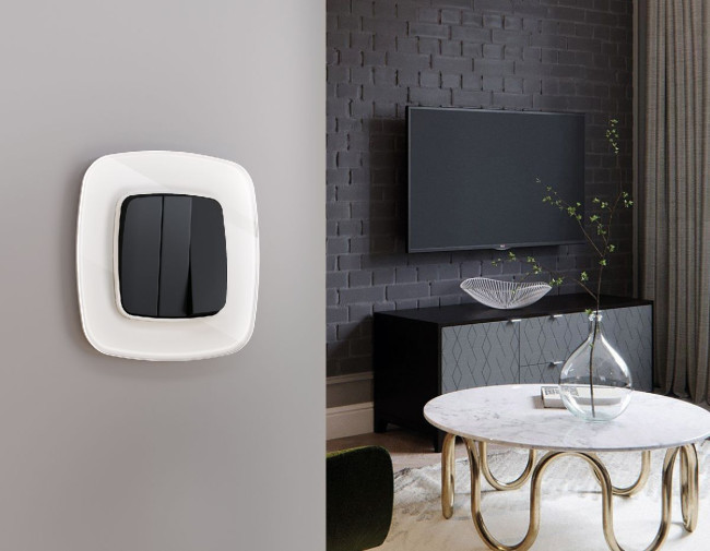 Рамка трехместная Ambrella Volt Radian OF320103 Рамка трехместная Ambrella Volt Radian OF320103