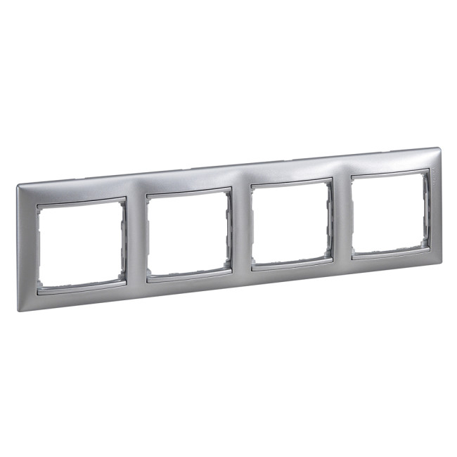 Рамка четырехместная Legrand Valena Classic 694333 Рамка четырехместная Legrand Valena Classic 694333