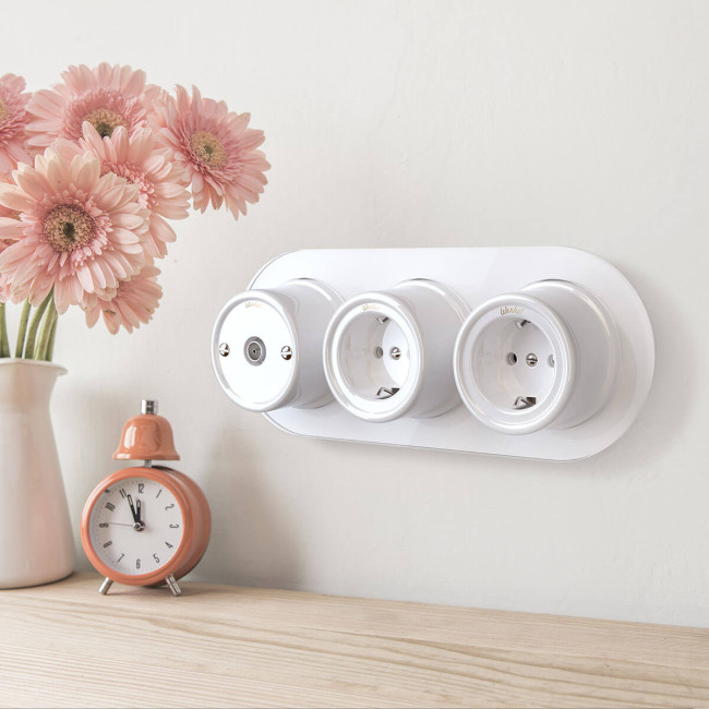 ТВ розетка Werkel Retro белая WL18-02-05 4690389100659 ТВ розетка Werkel Retro белая WL18-02-05 4690389100659