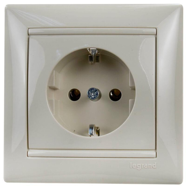 Розетка 2К+3 Legrand Valena 16A 250V с/з слоновая кость 774323 Розетка 2К+3 Legrand Valena 16A 250V с/з слоновая кость 774323