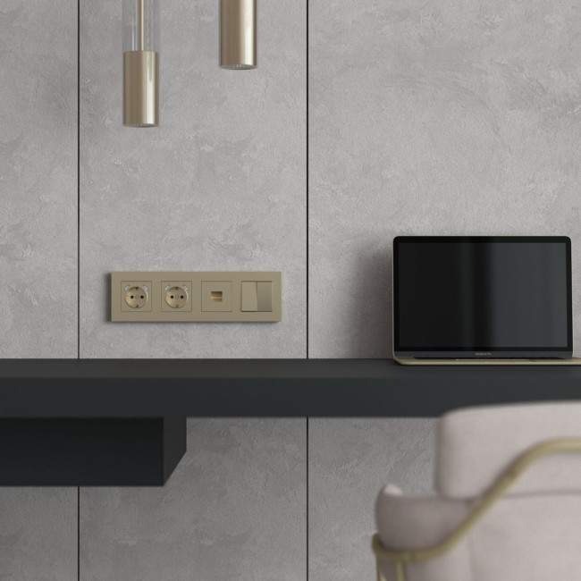 Рамка на 4 поста Werkel Slab (шампань софт) W0042911 4690389218446 a071627 Рамка на 4 поста Werkel Slab (шампань софт) W0042911 4690389218446 a071627
