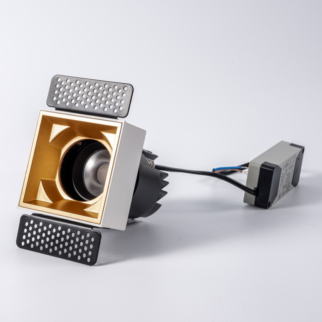 Встраиваемый светильник Fiberli 302T75 (квадратная рамка) 12130205 Встраиваемый светильник Fiberli 302T75 (квадратная рамка) 12130205