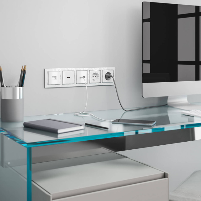 Телефонная розетка RJ-11 Werkel белый W1182001 4690389155383 Телефонная розетка RJ-11 Werkel белый W1182001 4690389155383