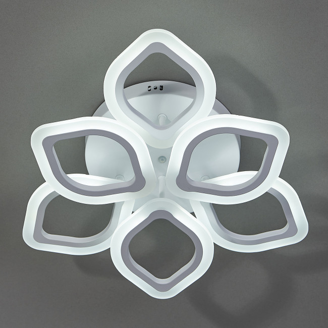 Потолочная светодиодная люстра Escada Ella 10212/6LED White Потолочная светодиодная люстра Escada Ella 10212/6LED White