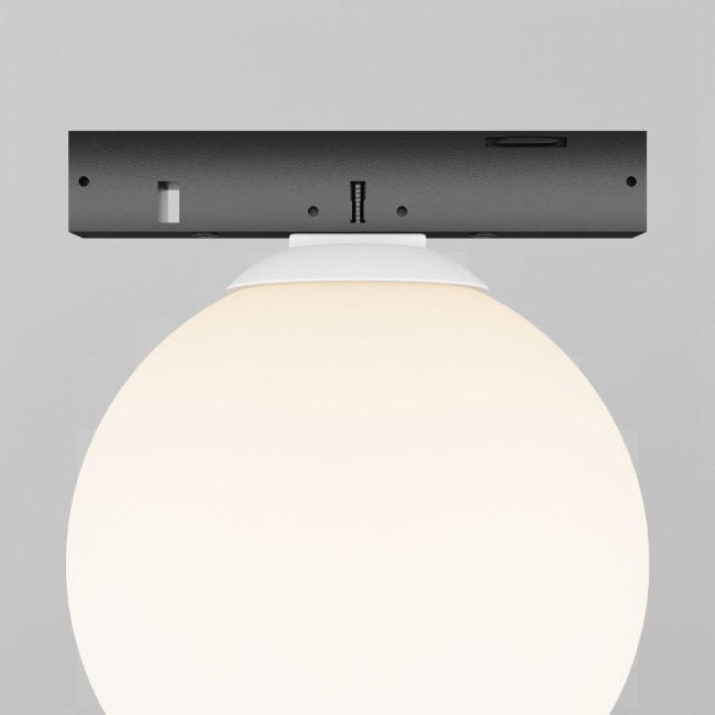 Трековый магнитный светильник Maytoni Luna TR185-1-3W3K-B Трековый магнитный светильник Maytoni Luna TR185-1-3W3K-B