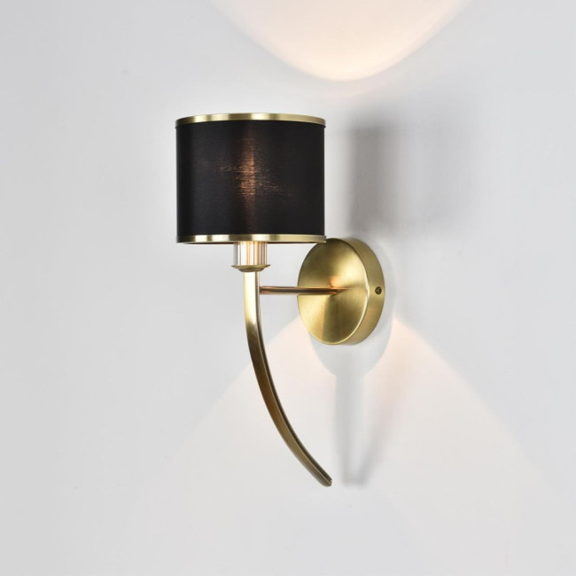Бра Lumion Moderni Demetra 8406/1W Бра Lumion Moderni Demetra 8406/1W