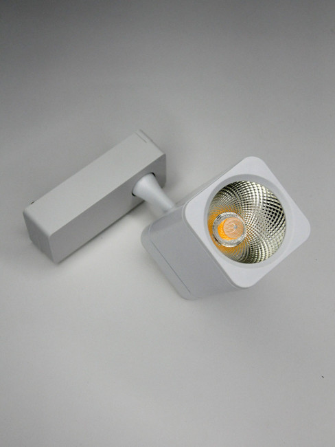 Трековый светильник Elvan ST-05SQ-20W-WW-Wh Трековый светильник Elvan ST-05SQ-20W-WW-Wh