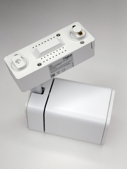 Трековый светильник Elvan ST-05SQ-20W-WW-Wh Трековый светильник Elvan ST-05SQ-20W-WW-Wh