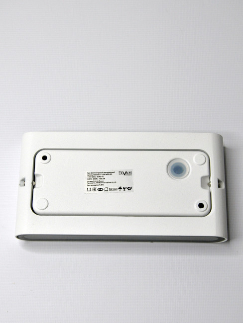 Уличный настенный светильник Elvan BR-007T-12W-WW-Wh