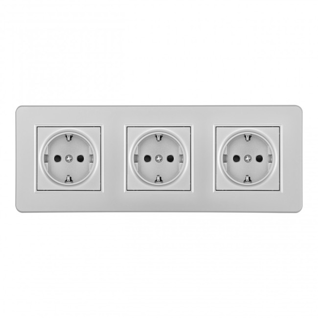 Розетка тройная (трехпостовая) с/з и шторками Arte Milano SET16-3-40-1x3 silver Розетка тройная (трехпостовая) с/з и шторками Arte Milano SET16-3-40-1x3 silver