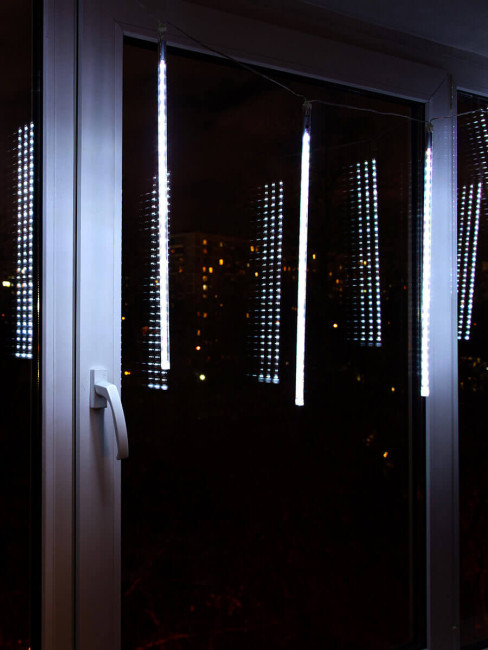 Светодиодная гирлянда (11119) Uniel занавес 220V белый ULD-E2403-144/DTK White IP44 METEOR Светодиодная гирлянда (11119) Uniel занавес 220V белый ULD-E2403-144/DTK White IP44 METEOR