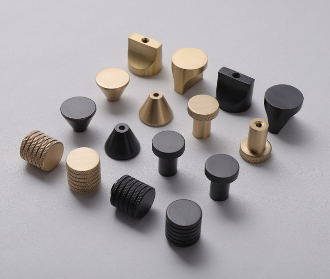 Ручка-кнопка HK001 brass Ручка-кнопка HK001 brass