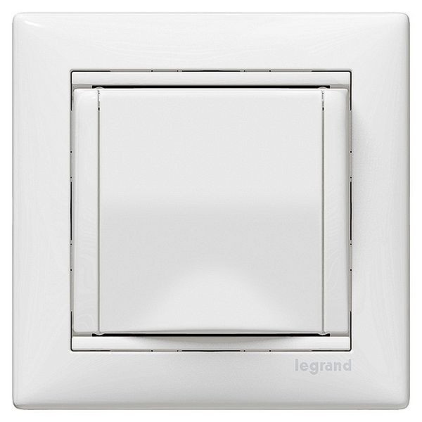 Розетка 2К+3 Legrand Valena 16A 250V с/з с крышкой винтовой зажим белый 774422 Розетка 2К+3 Legrand Valena 16A 250V с/з с крышкой винтовой зажим белый 774422