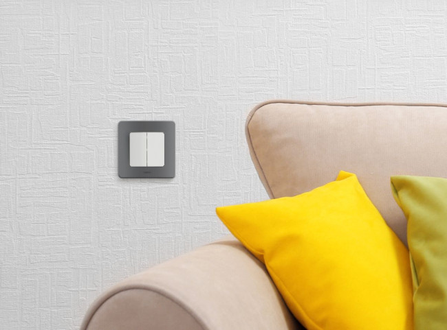 Рамка одноместная Legrand Inspiria 673937 Рамка одноместная Legrand Inspiria 673937