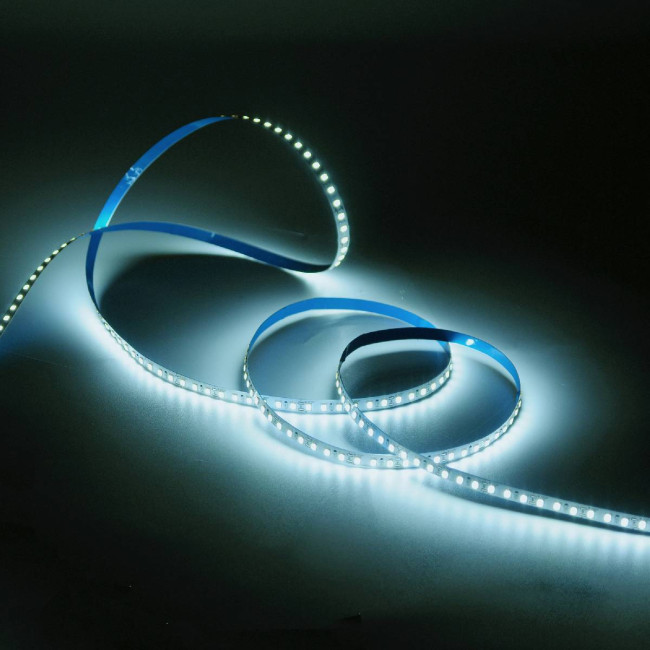 Светодиодная лента Gauss Basic 12В 2835 9,6Вт/м 4000K 5м IP20 BT065 Светодиодная лента Gauss Basic 12В 2835 9,6Вт/м 4000K 5м IP20 BT065