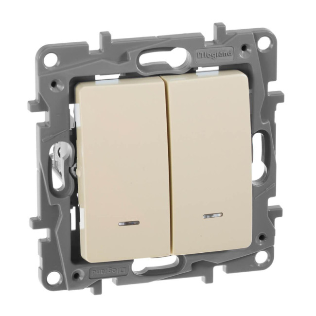 Выключатель двухклавишный Legrand Etika с подсветкой 10A 250V слоновая кость 672304 Выключатель двухклавишный Legrand Etika с подсветкой 10A 250V слоновая кость 672304