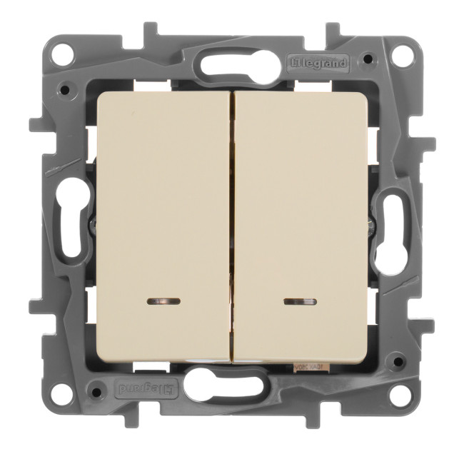 Выключатель двухклавишный Legrand Etika с подсветкой 10A 250V слоновая кость 672304 Выключатель двухклавишный Legrand Etika с подсветкой 10A 250V слоновая кость 672304