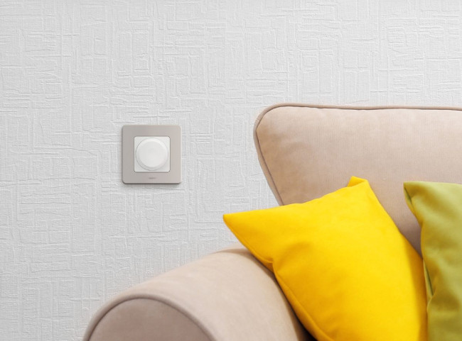 Рамка одноместная Legrand Inspiria 673938 Рамка одноместная Legrand Inspiria 673938