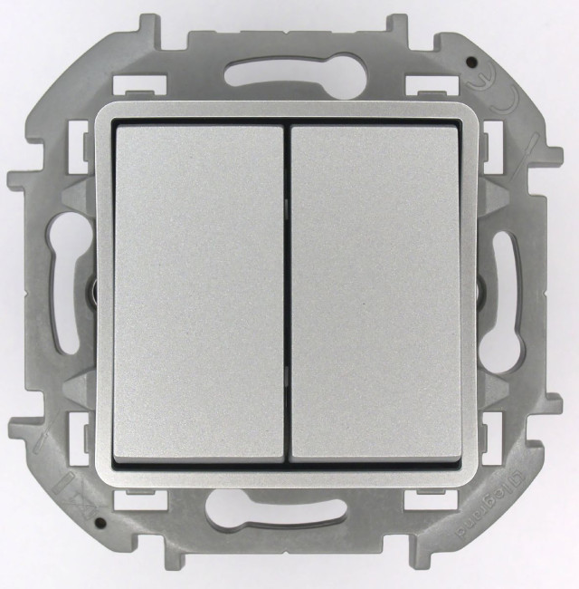 Переключатель двухклавишный Legrand Inspiria 673657